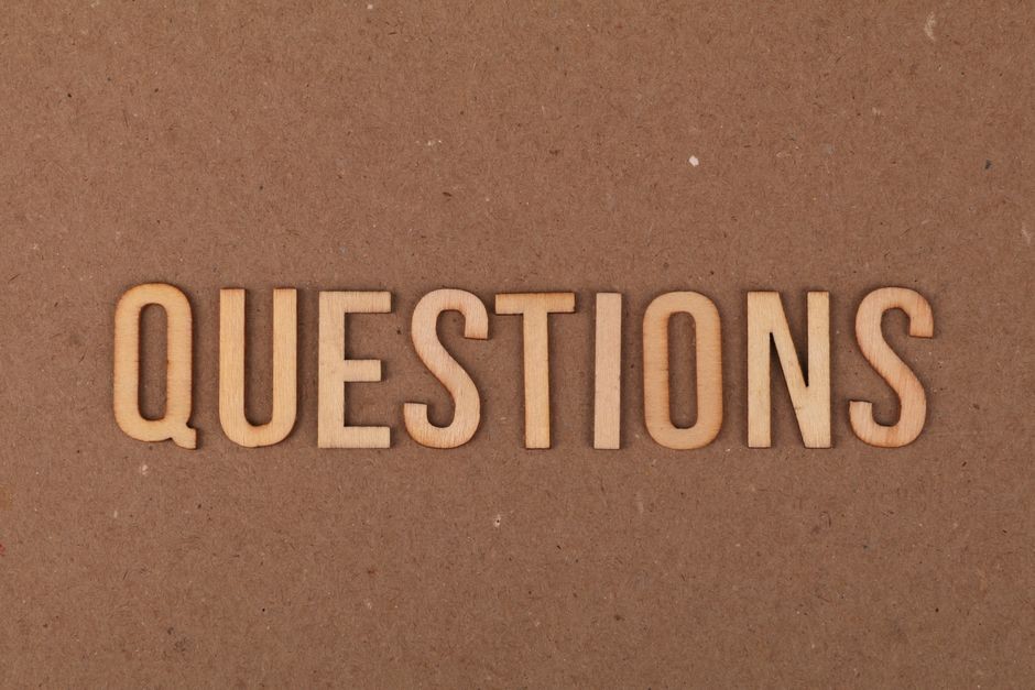 Questions D'orthographe Avec Des Lettres En Bois Sur Du Carton